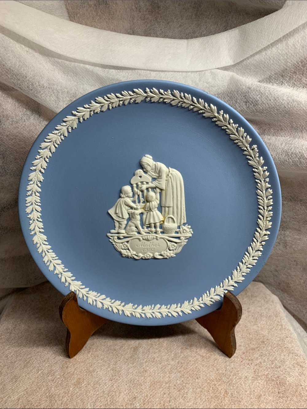 Wedgwood  Vintage Blue/White Jasperware Mother's Helper Mother's  Day Plate